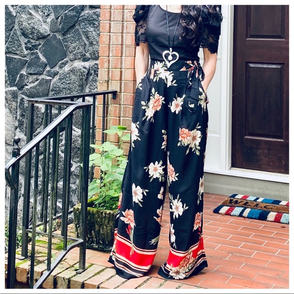 GORGEOUS BLACK FLORAL PRINT WIDE LEG PANTS - Picture 13 of 15
